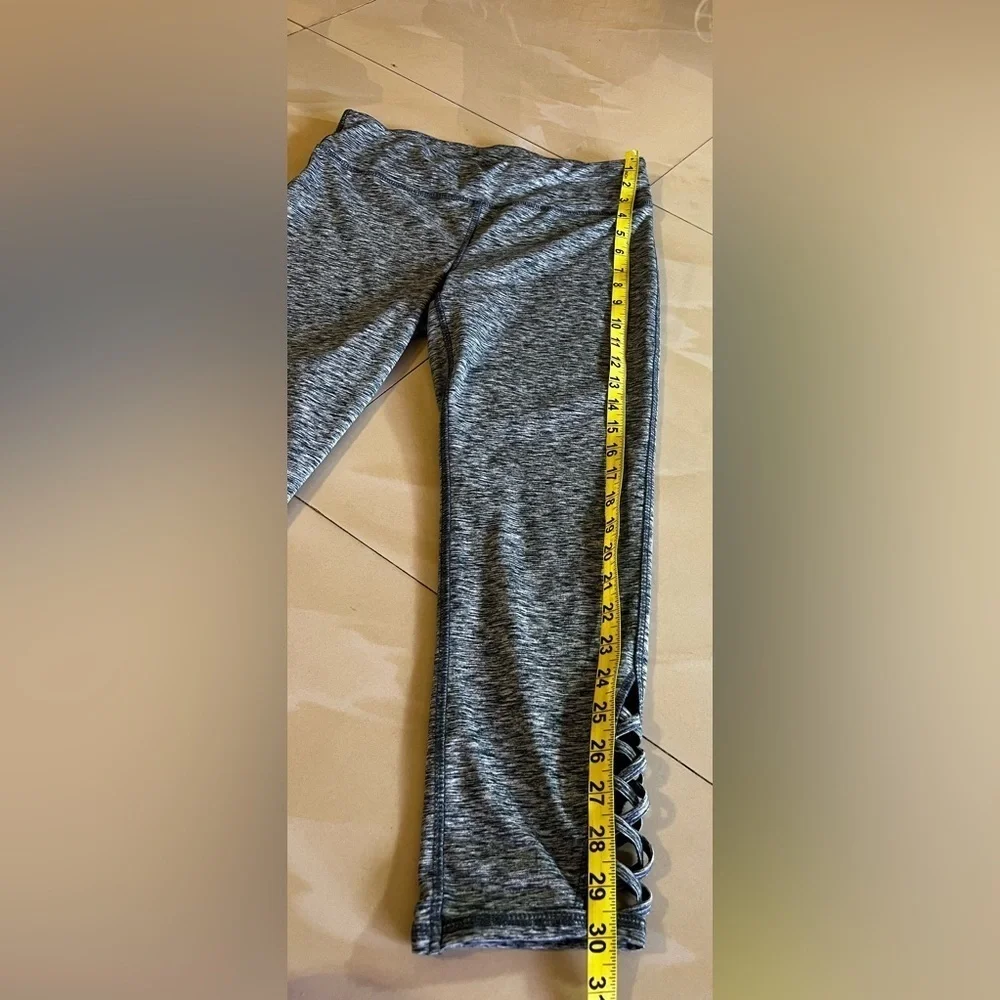 Everlast sport Capri pants gray polyester and spandex size M